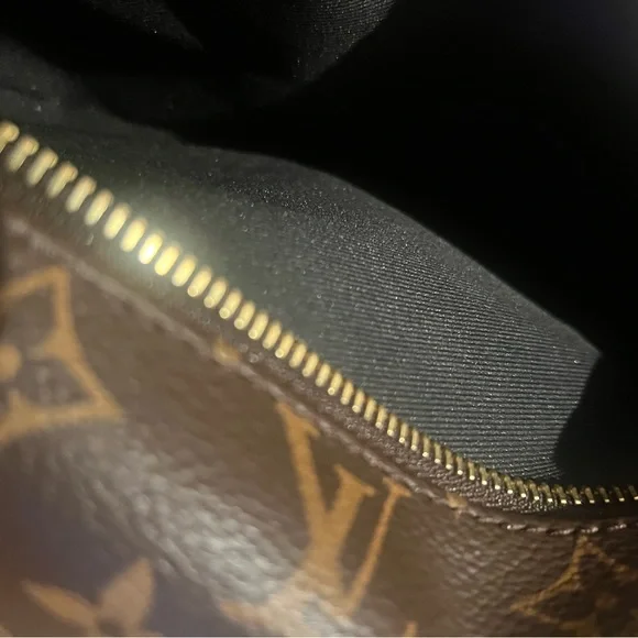 Louis Vuitton Bumbag authentic used great condition - Picture 13 of 16